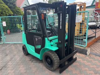 targonca -FORKLIFT TRUCK 4-WHEEL MITSUBISHI