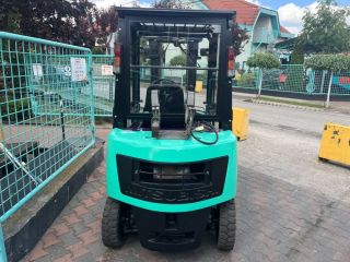 targonca -FORKLIFT TRUCK 4-WHEEL MITSUBISHI