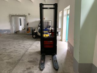 targonca TARGONCA GYALOGKÍSÉRETŨ LINDE