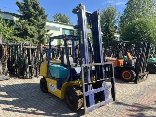 targonca -FORKLIFT TRUCK 4-WHEEL KOMATSU