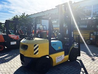 targonca -FORKLIFT TRUCK 4-WHEEL KOMATSU