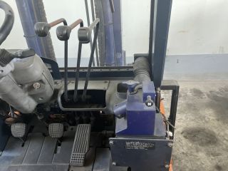 targonca -FORKLIFT TRUCK 4-WHEEL KOMATSU