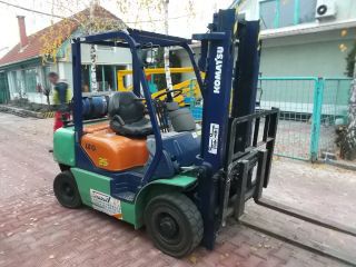 targonca -TARGONCA 4TÁMASZÚ HOMLOKVILLÁS  KOMATSU