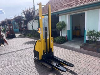 targonca TARGONCA GYALOGKÍSÉRETŨ PRAMAC LIFTER