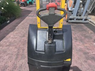 targonca TARGONCA GYALOGKÍSÉRETŨ PRAMAC LIFTER
