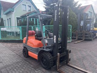 targonca -TARGONCA 4TÁMASZÚ HOMLOKVILLÁS  TOYOTA