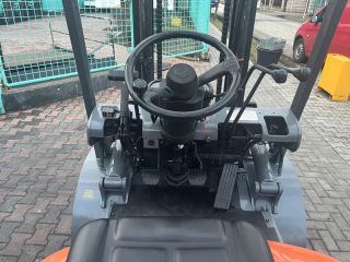 targonca -TARGONCA 4TÁMASZÚ HOMLOKVILLÁS  TOYOTA