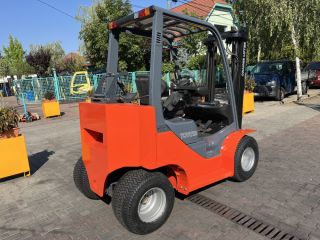targonca -TARGONCA 4TÁMASZÚ HOMLOKVILLÁS  TOYOTA