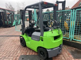 targonca -TARGONCA 4TÁMASZÚ HOMLOKVILLÁS  TOYOTA