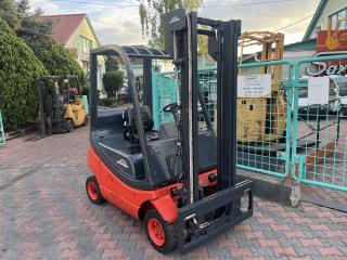targonca -FORKLIFT TRUCK 4-WHEEL LINDE