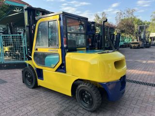 targonca -TARGONCA 4TÁMASZÚ HOMLOKVILLÁS  KOMATSU