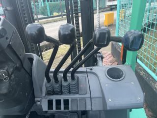 targonca -TARGONCA 4TÁMASZÚ HOMLOKVILLÁS  MITSUBISHI